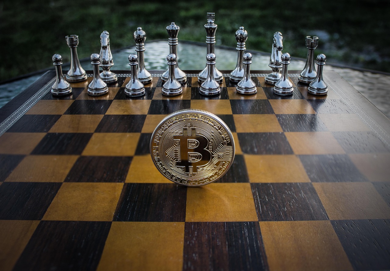 马斯克回归特斯拉、减少DOGE工作！TSLA与狗狗币双双暴涨